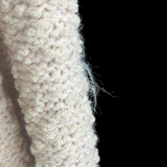 POL Popcorn Sweater M Colorblock Bell Sleeves
Oversized Cozy Chunky - Picture 10 of 11